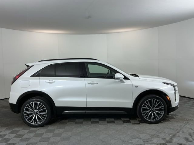 Used 2024 Cadillac XT4 Sport image 4