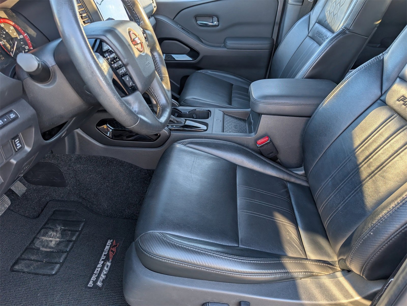 Used 2022 Nissan Frontier PRO-4X w/ Pro-4X Premium Package image 14