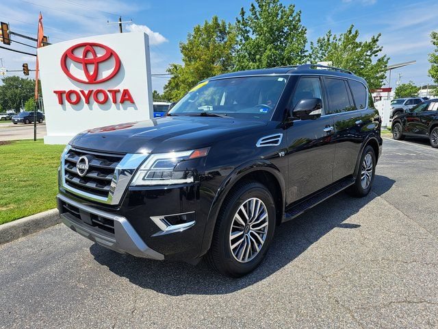 Used 2022 Nissan Armada SL w/ Captain's Chairs Package RWD image 2