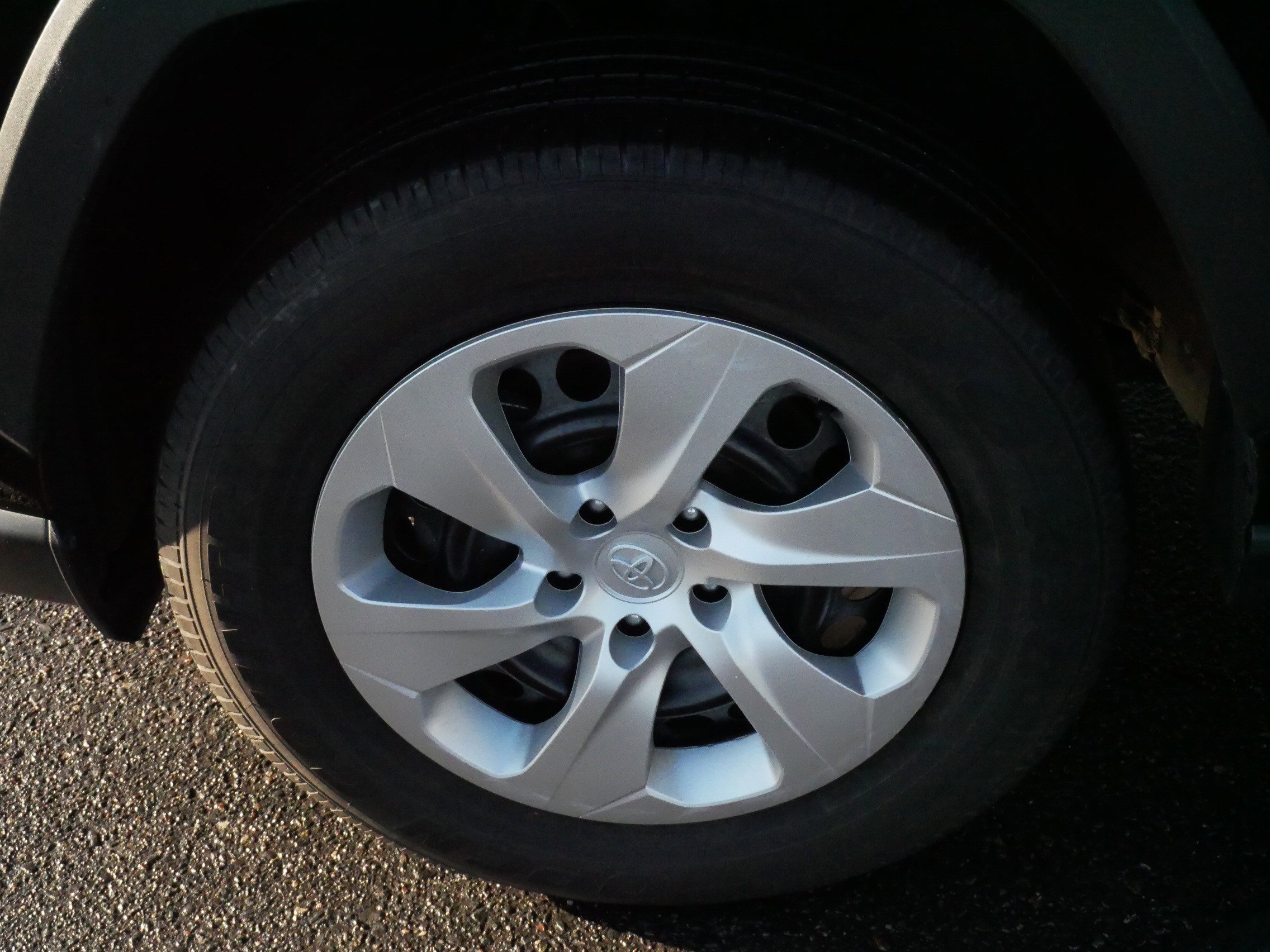 Certified 2025 Toyota RAV4 LE image 15