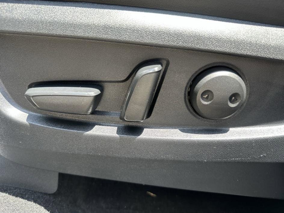 Used 2021 INFINITI QX50 Luxe w/ Appearance Package image 23