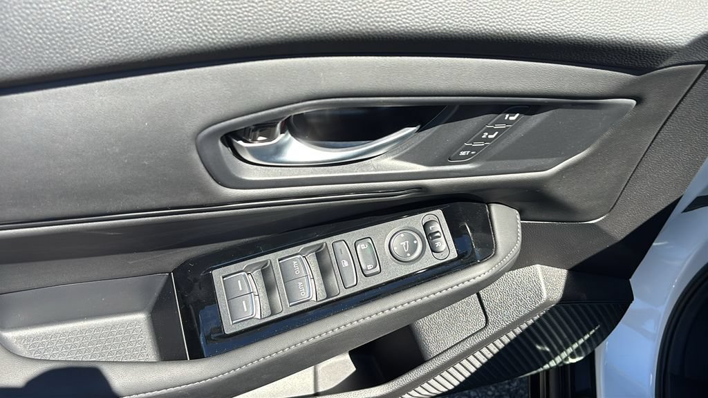 Used 2025 Honda Accord Touring image 14