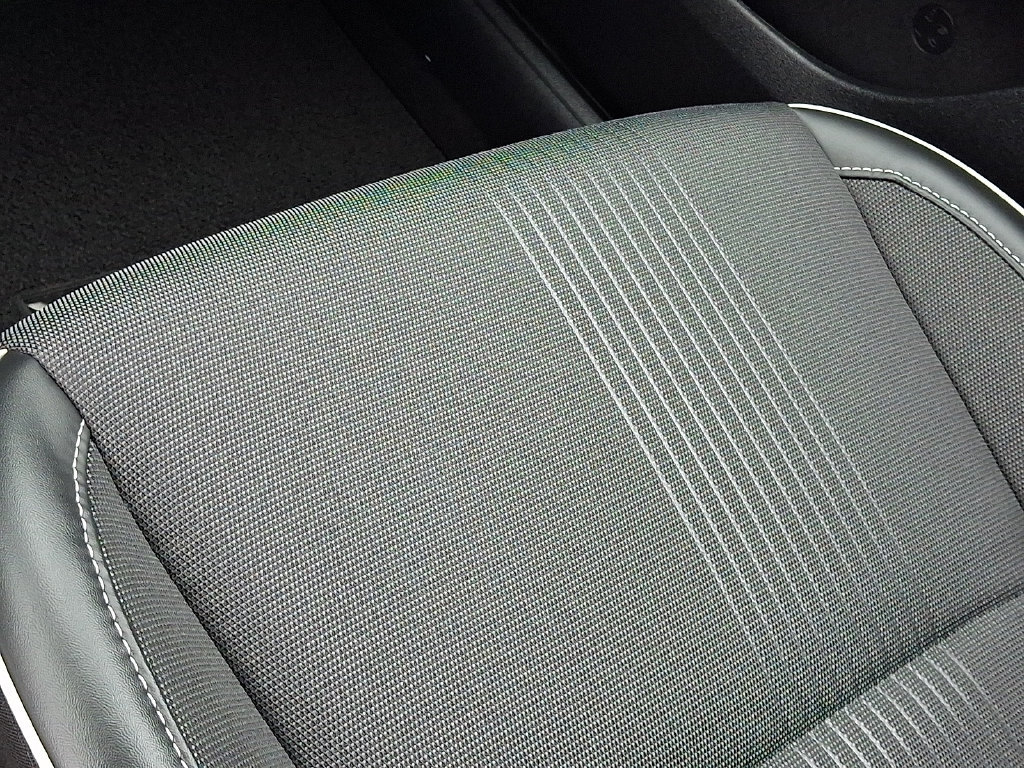 Used 2026 Hyundai Venue SEL FWD image 27