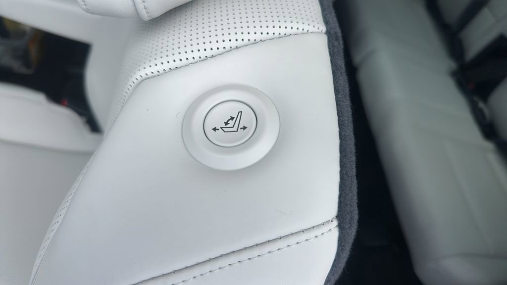 Used 2026 Hyundai Palisade Calligraphy AWD/4WD image 37