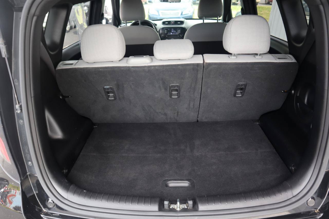 Used 2018 Kia Soul FWD image 40