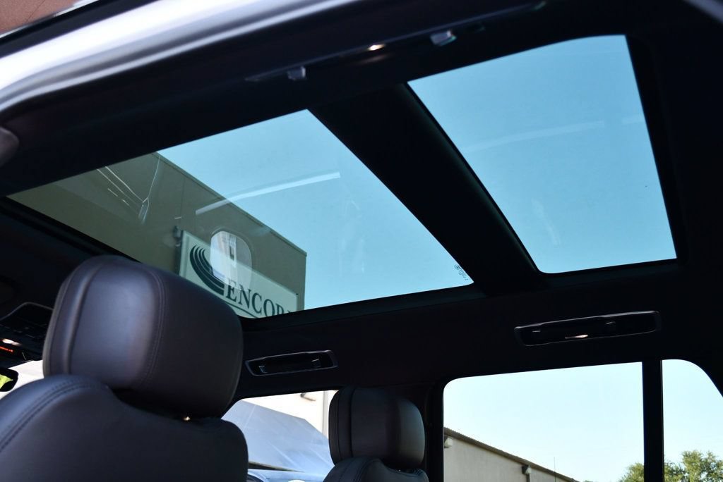 Used 2023 Land Rover Range Rover SE AWD/4WD image 56