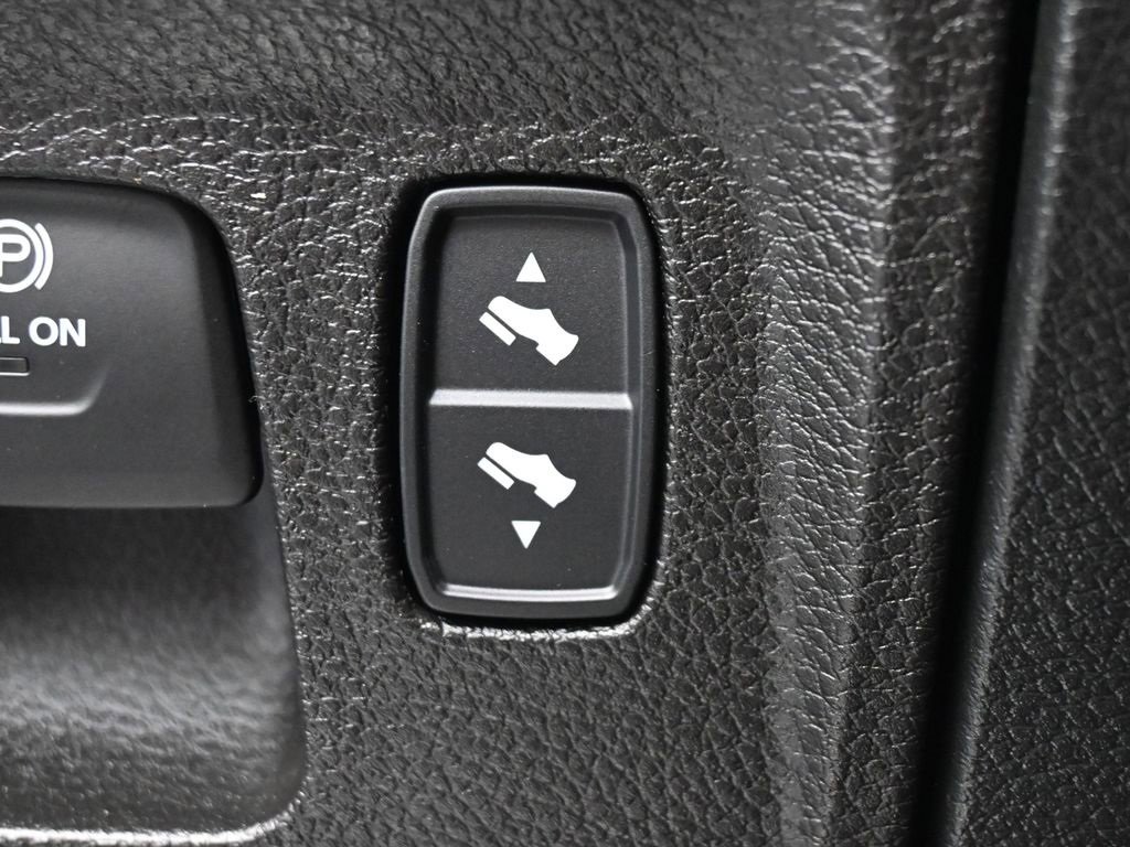 Used 2022 RAM 1500 Laramie image 21