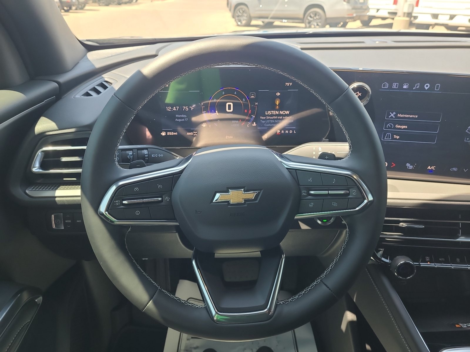 Used 2026 Chevrolet Traverse LT w/ Driver Confidence Package AWD/4WD image 17