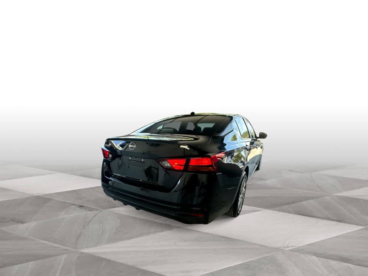 Used 2025 Nissan Altima 2.5 S FWD image 8