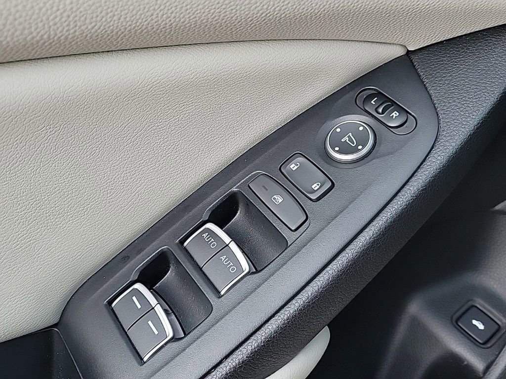 Used 2018 Honda Accord Touring image 27