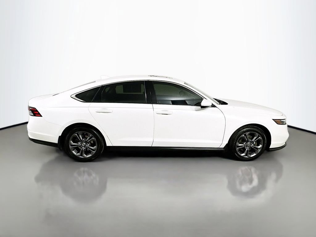 Used 2023 Honda Accord EX image 7