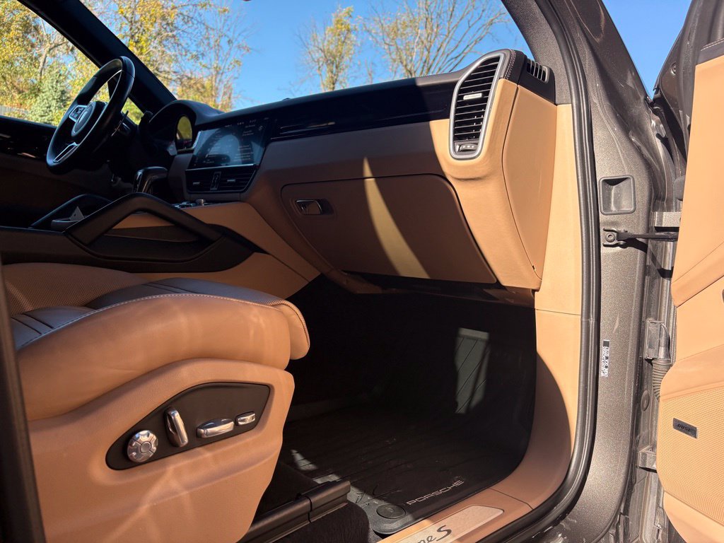 Certified 2020 Porsche Cayenne S AWD/4WD image 20