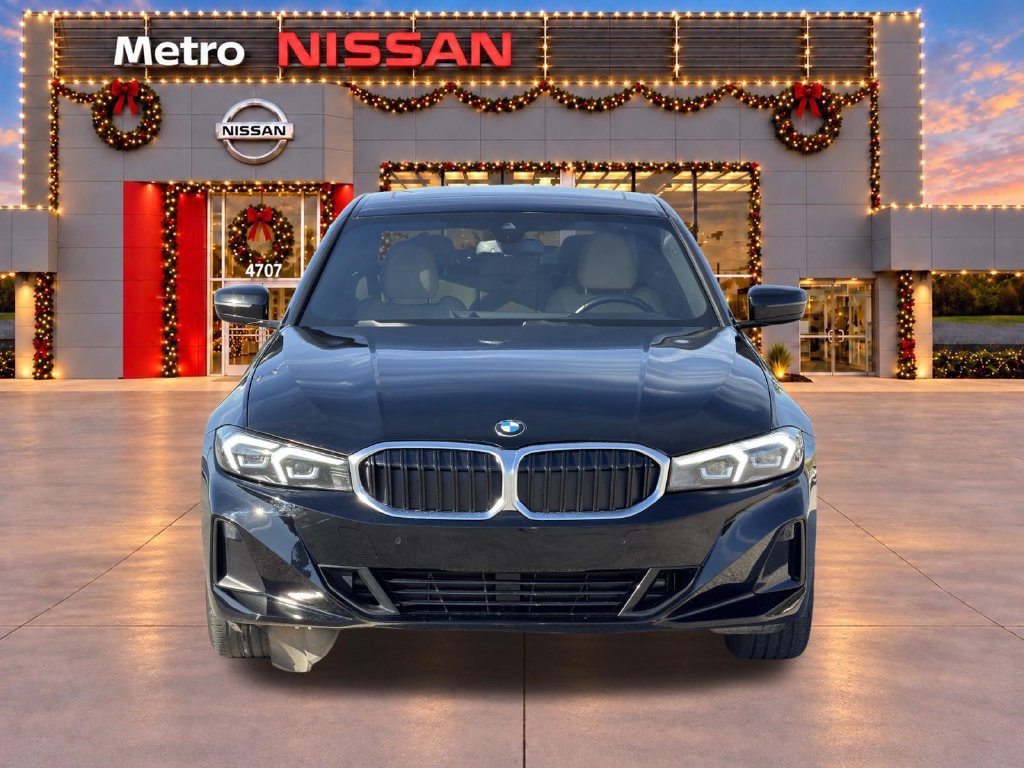 Used 2023 BMW 330i Sedan w/ Convenience Package RWD image 3