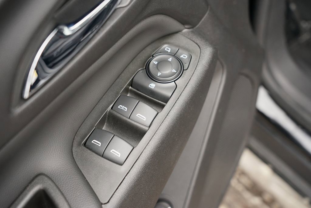 Used 2022 Chevrolet Equinox LT image 18