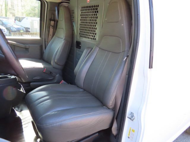 Used 2019 Chevrolet Express 2500 RWD image 22