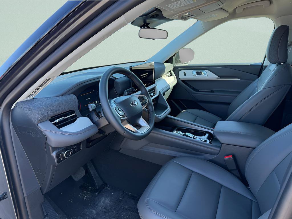 New 2026 Ford Explorer Active w/ Active Comfort Package AWD/4WD image 3