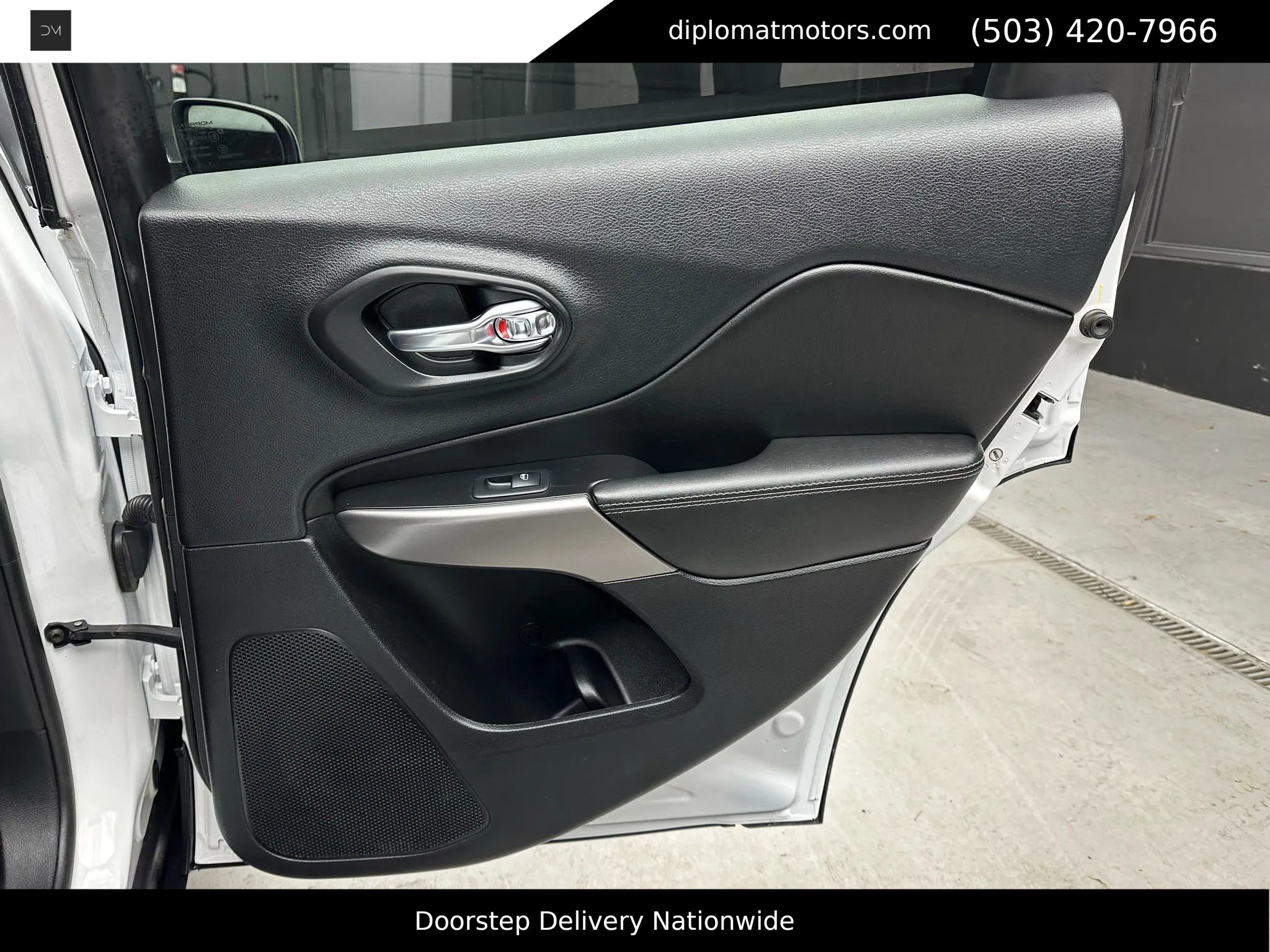 Used 2019 Jeep Cherokee Limited image 25