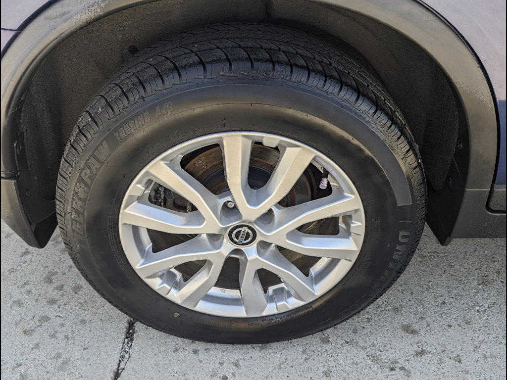 Used 2020 Nissan Rogue S w/ Special Edition Package image 16