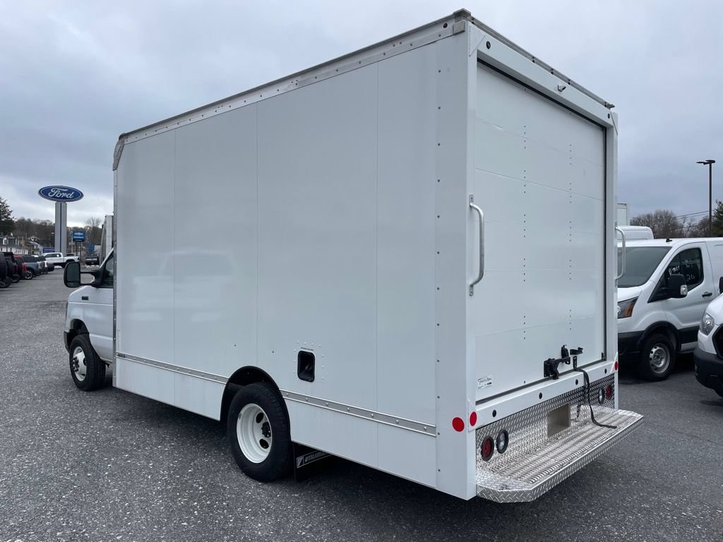 New 2024 Ford E-450 and Econoline 450 Super Duty w/ Driver's Safety Package RWD image 7