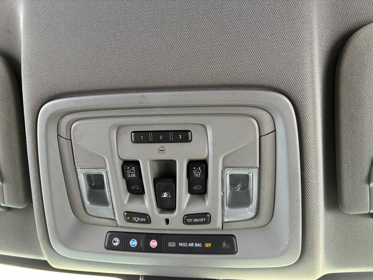 Used 2021 GMC Sierra 3500 Denali w/ Denali Ultimate Package AWD/4WD image 11