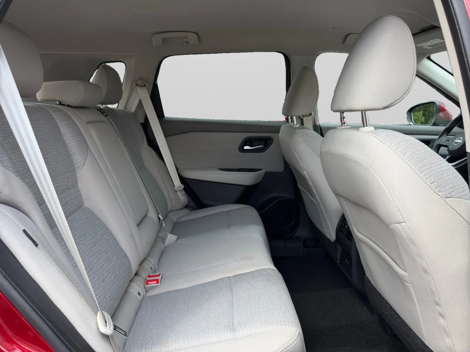 Used 2022 Nissan Rogue SV AWD/4WD image 30