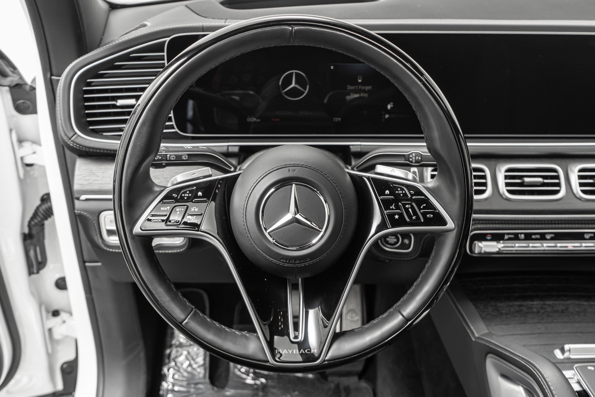 Used 2024 Mercedes-Benz Maybach GLS 600 4MATIC image 15