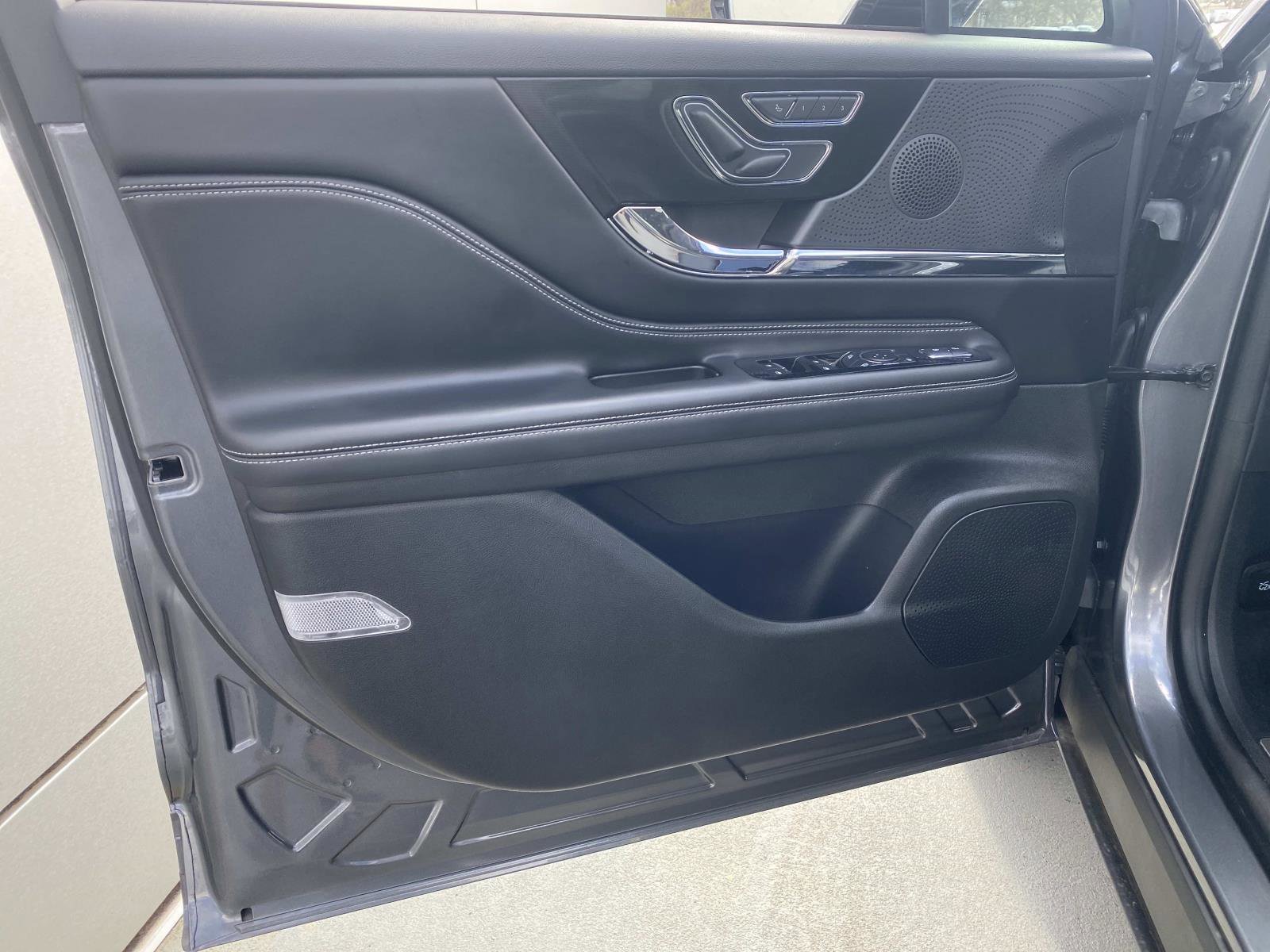 Used 2024 Lincoln Corsair Grand Touring w/ Equipment Group 301A image 15