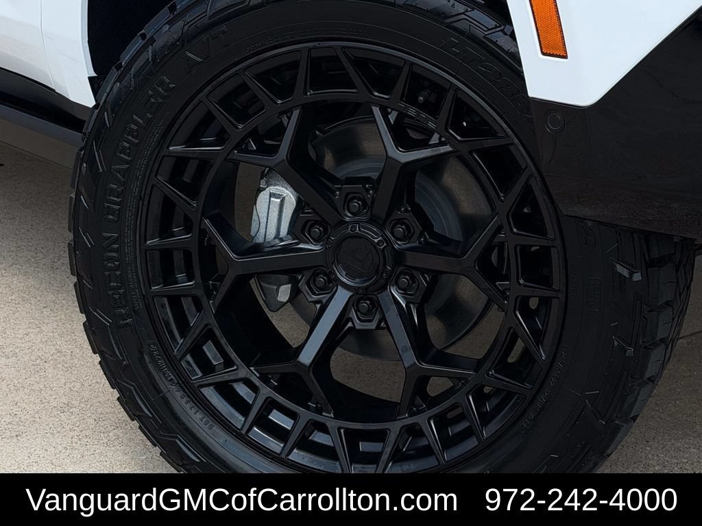 New 2026 GMC Yukon XL AT4 w/ AT4 Premium Plus Package AWD/4WD image 10