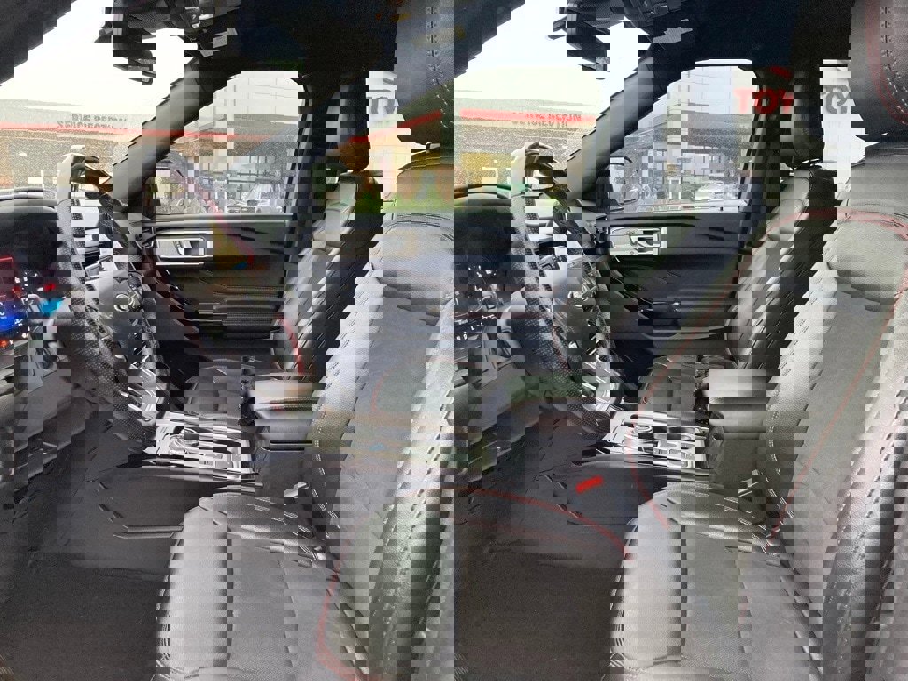 Used 2022 Ford Explorer ST-Line w/ Class IV Trailer Tow Package image 10