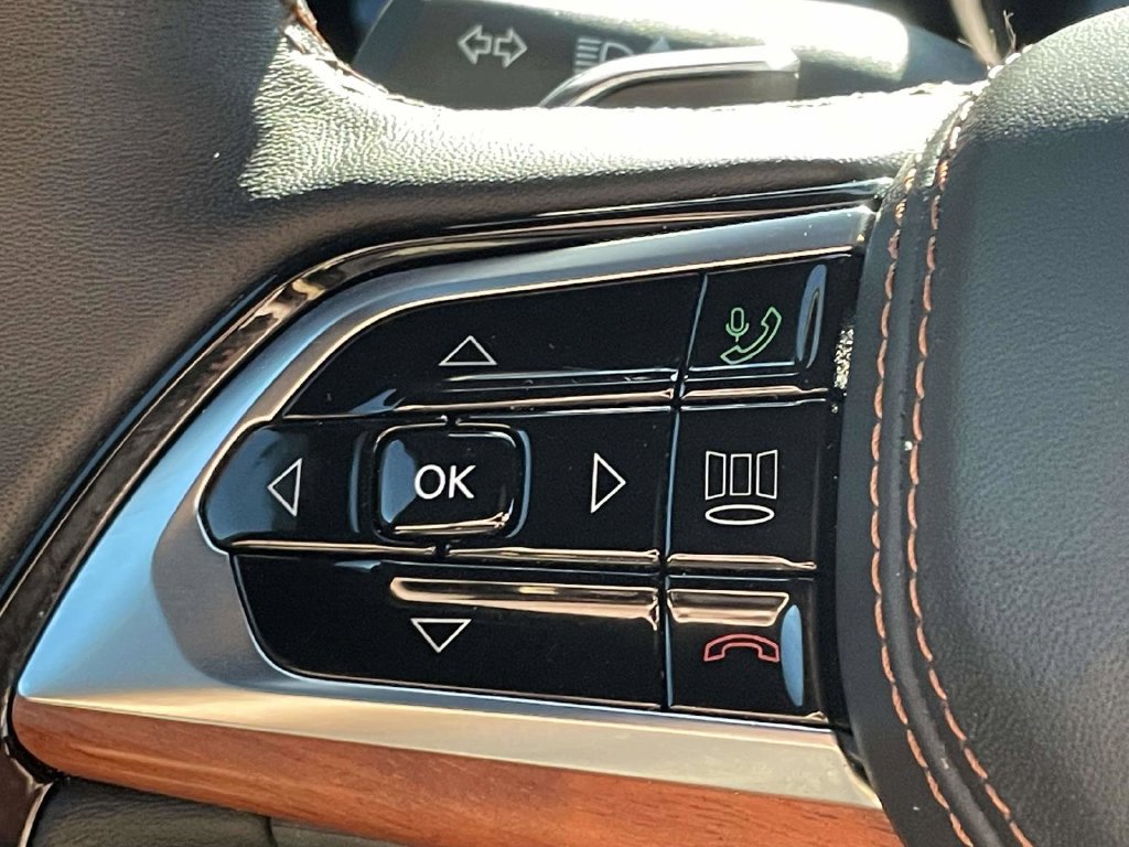 Certified 2023 Jeep Grand Cherokee L Summit AWD/4WD image 33