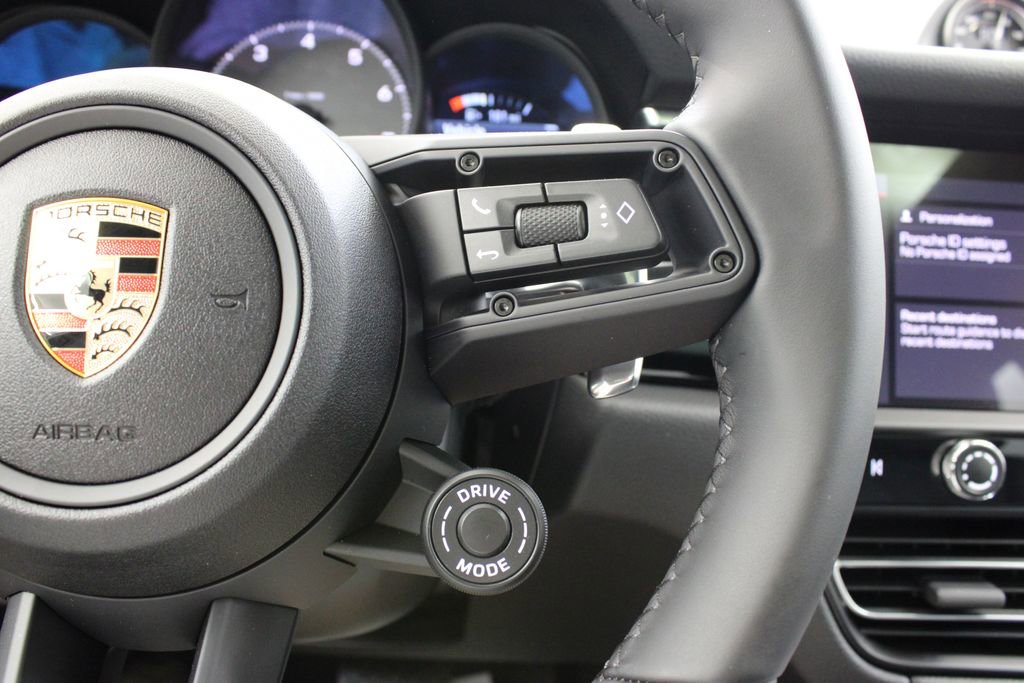 New 2025 Porsche Macan S image 33