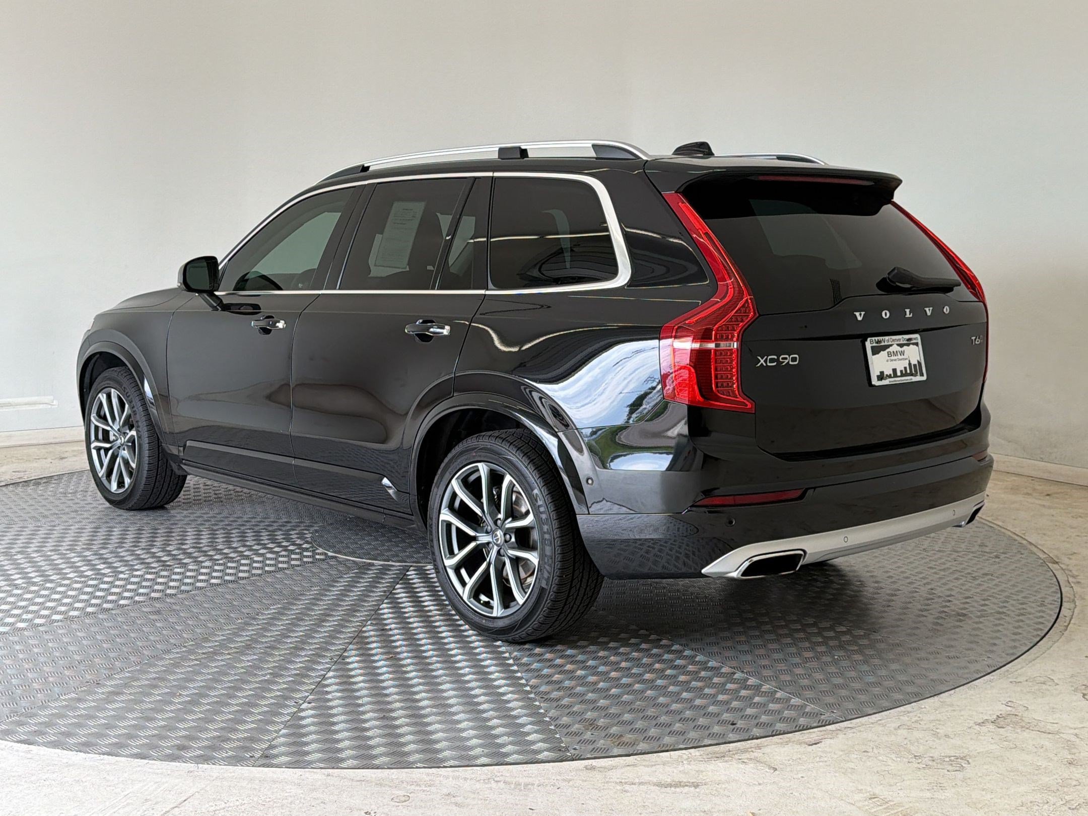 Used 2019 Volvo XC90 T6 Momentum w/ Advanced Package AWD/4WD image 3