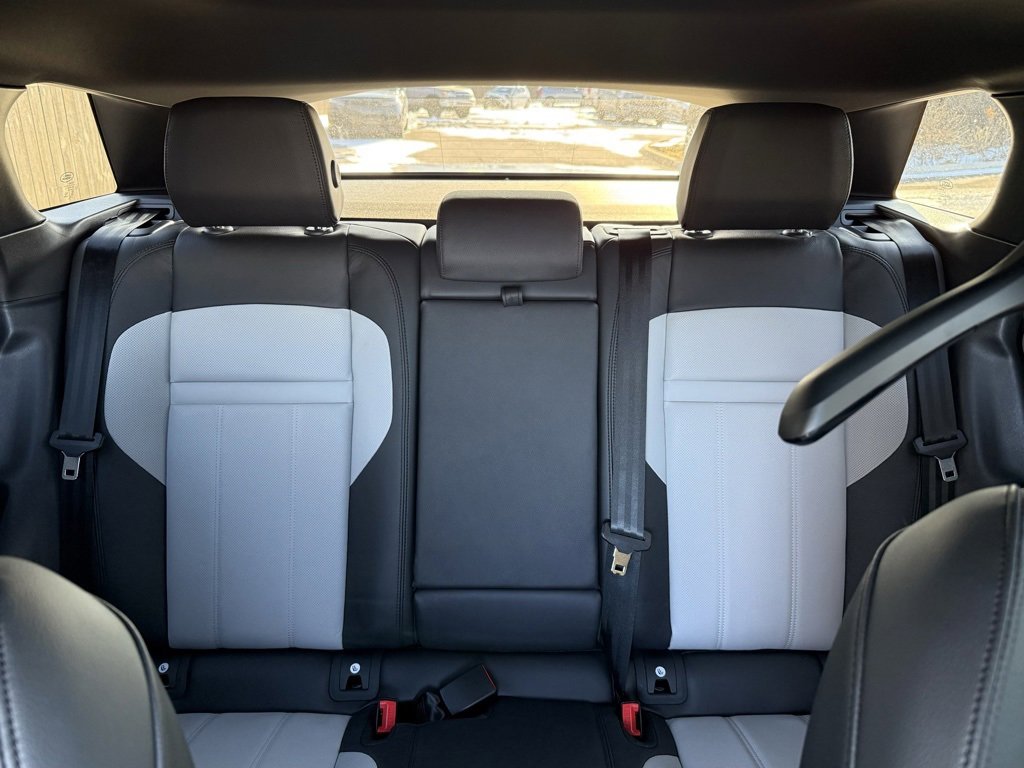 Certified 2026 Land Rover Range Rover Evoque Dynamic SE image 32