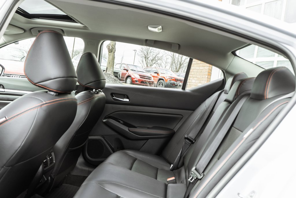 Used 2024 Nissan Altima 2.5 SR image 24