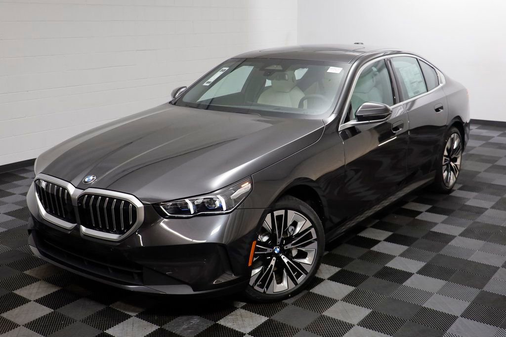 New 2026 BMW 530i xDrive w/ Premium Package video 2