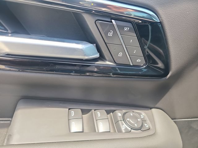 New 2026 Chevrolet Suburban RST w/ Comfort Package RWD image 19