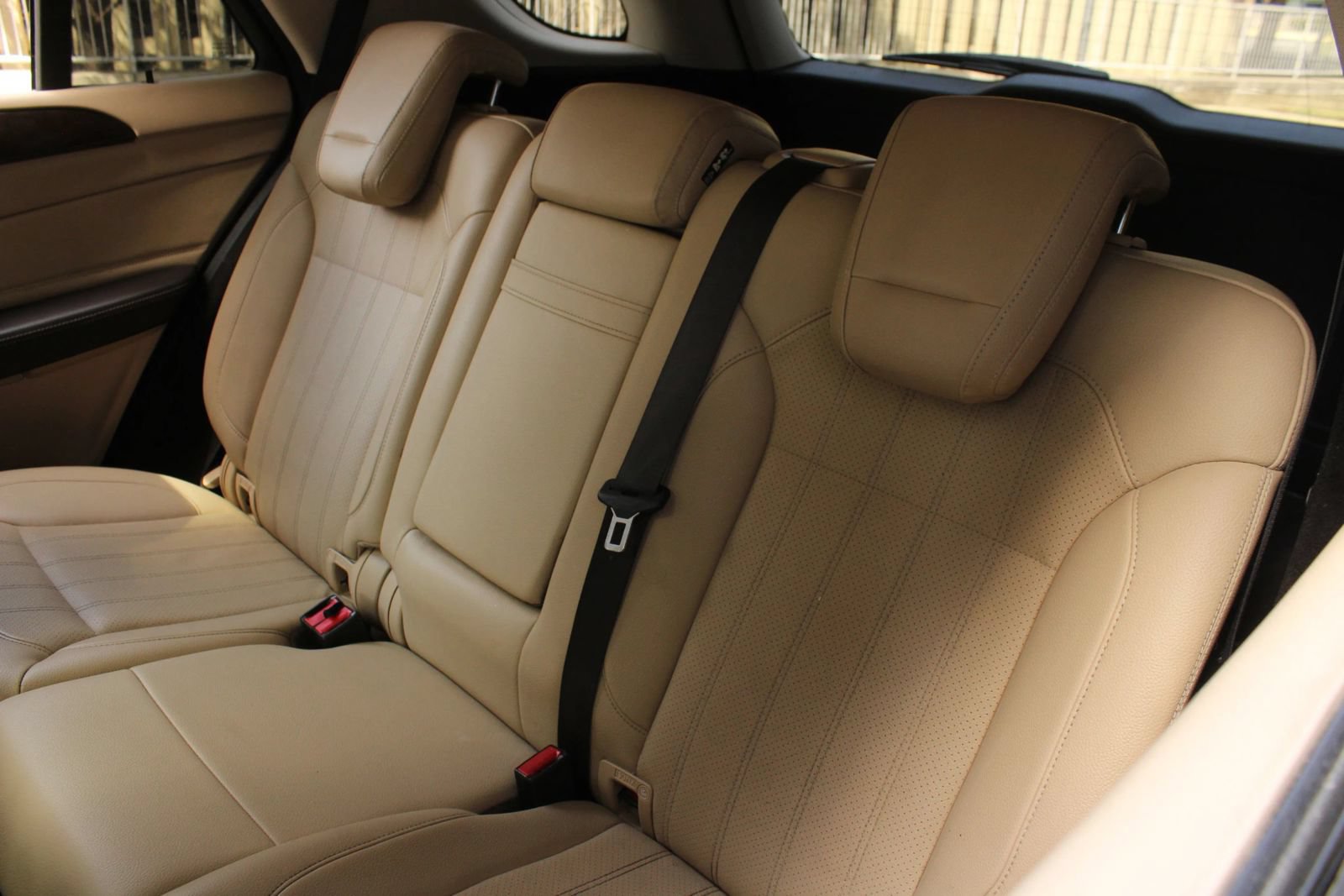 Used 2016 Mercedes-Benz GLE 350 w/ Premium Package image 17