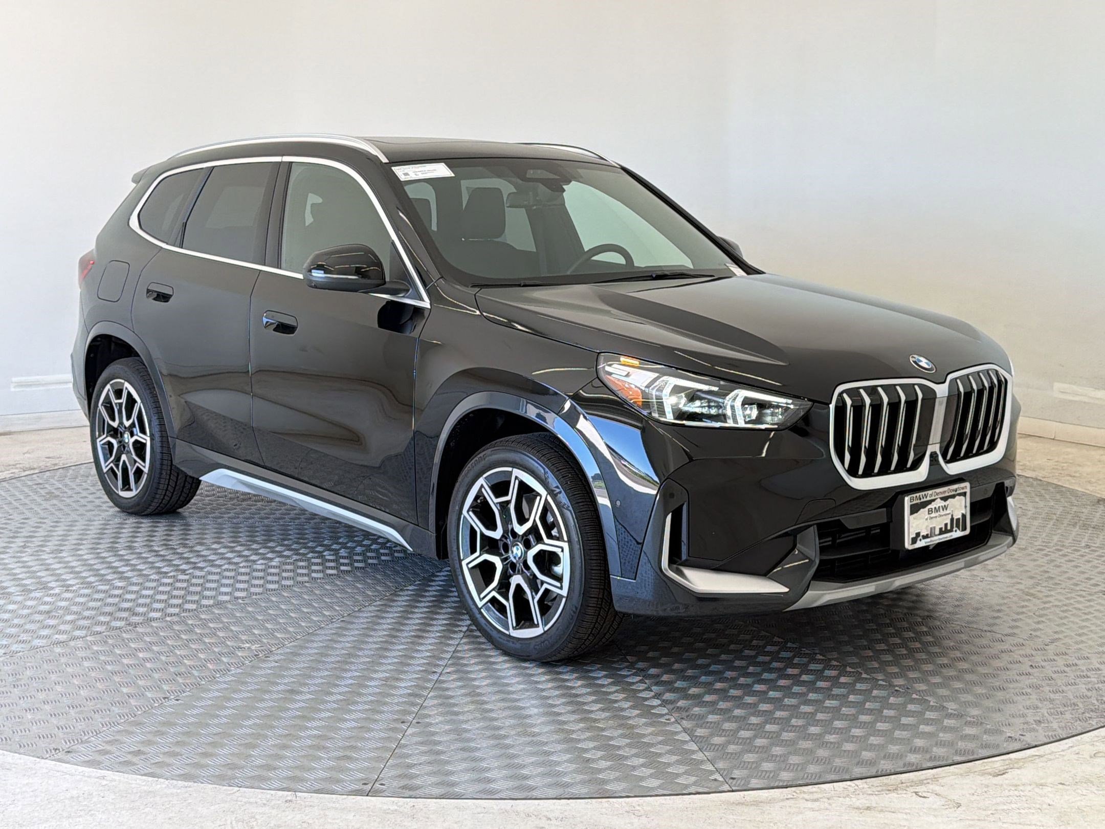 Used 2025 BMW X1 xDrive28i w/ Technology Package AWD/4WD image 7