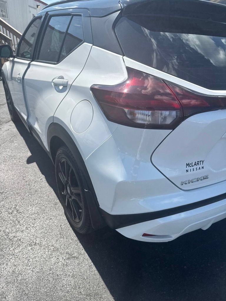 Used 2021 Nissan Kicks SR w/ SR Premium Package FWD image 11