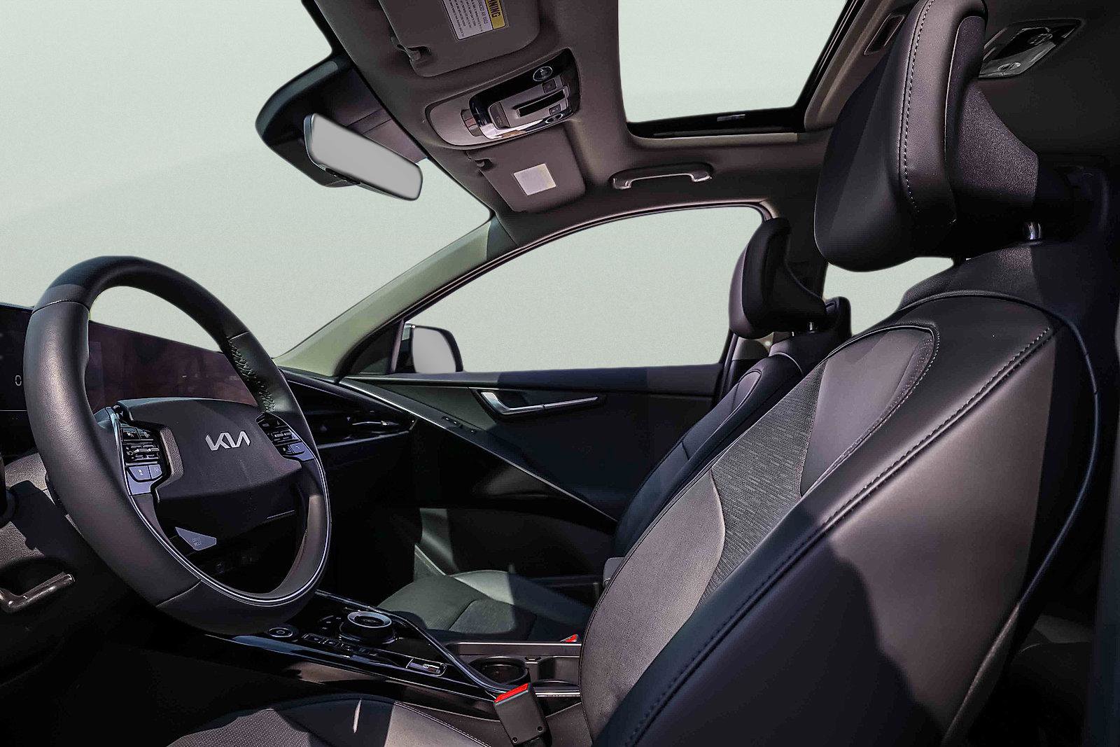Certified 2024 Kia Niro Wave image 8