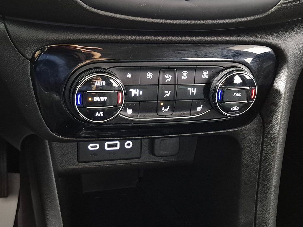 Used 2020 Buick Encore GX Select image 18