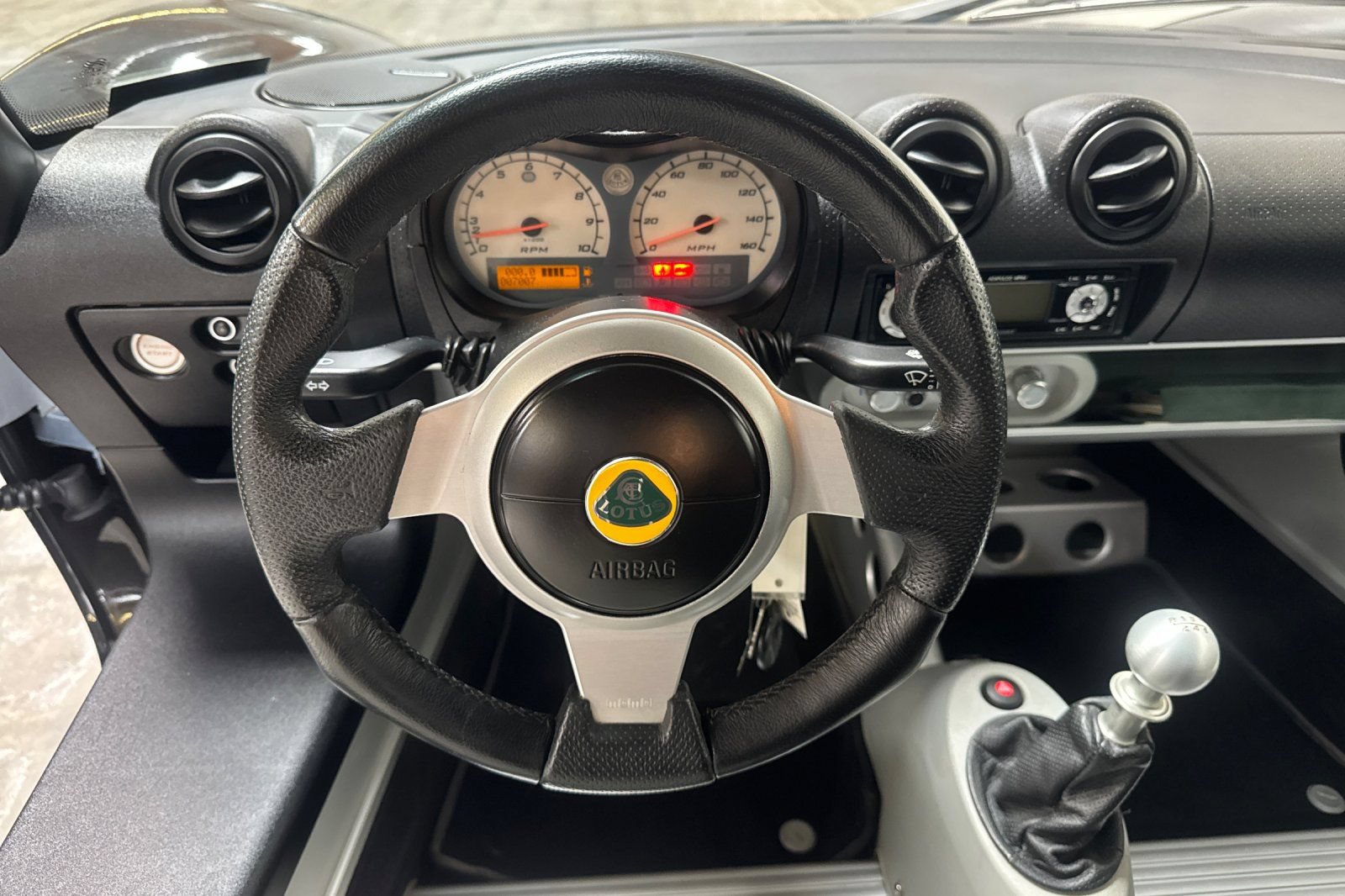Used 2005 Lotus Elise RWD image 13