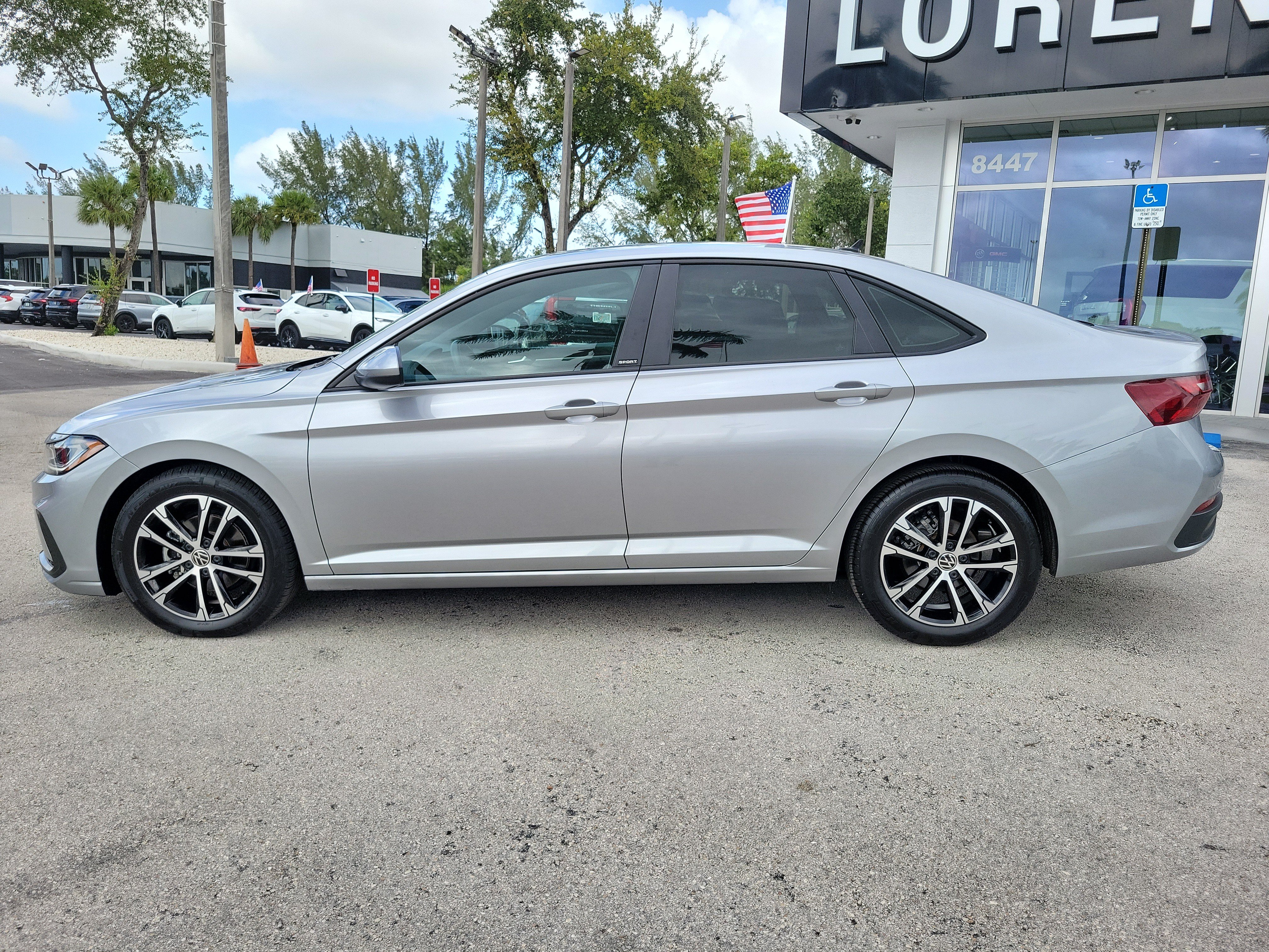 Used 2026 Volkswagen Jetta Sport FWD image 8