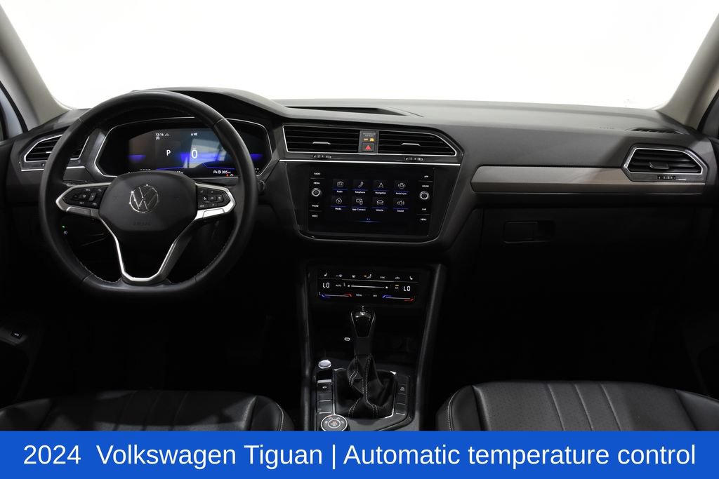 Used 2024 Volkswagen Tiguan SE AWD/4WD image 8