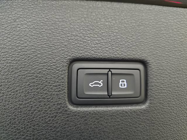 New 2026 Audi SQ8 Premium Plus AWD/4WD image 35