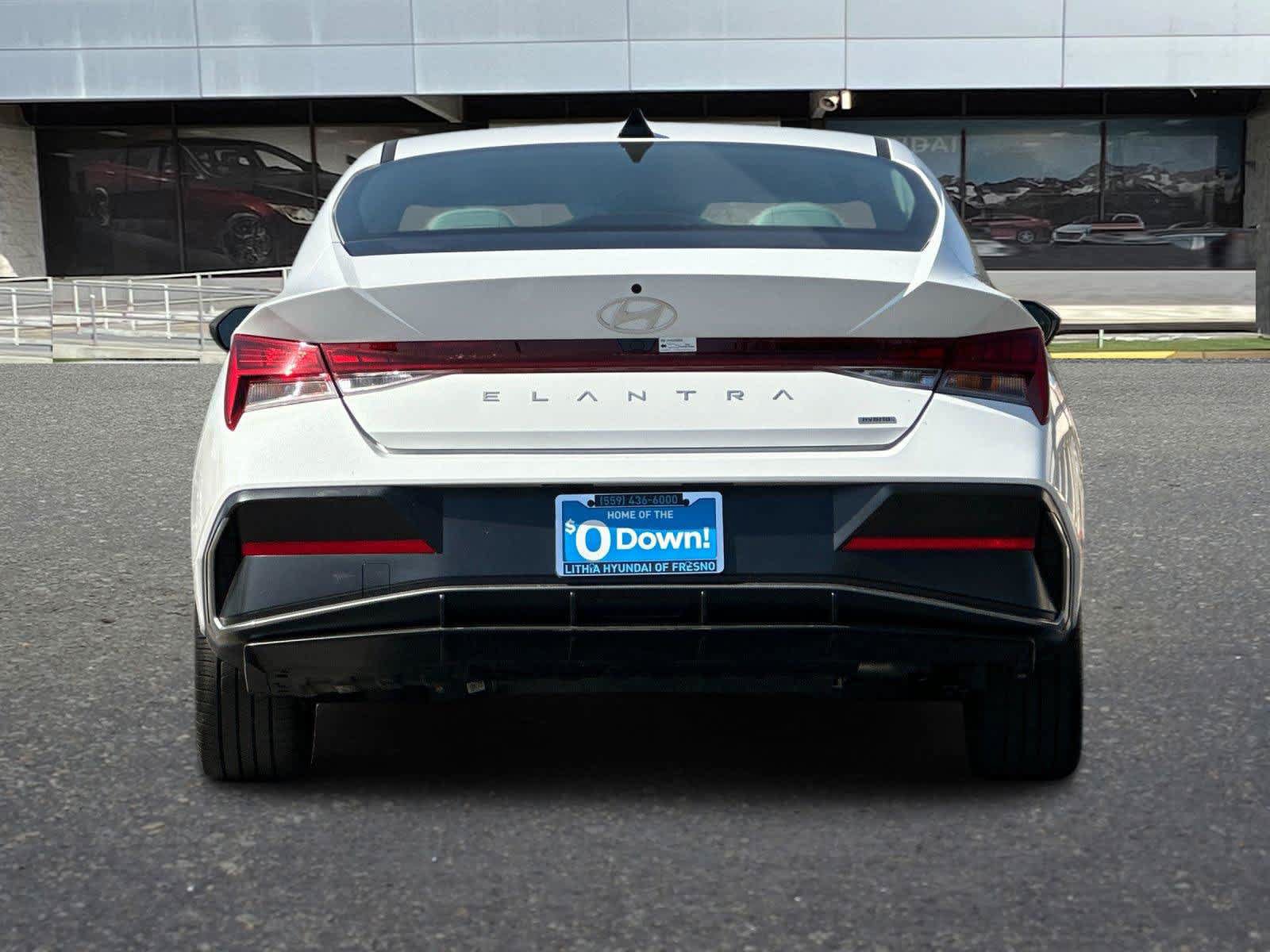 Certified 2025 Hyundai Elantra Limited FWD image 8