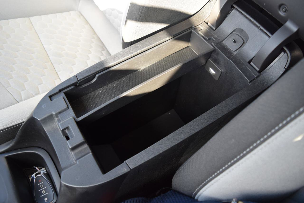 Used 2020 Chevrolet Equinox LS w/ LS Convenience Package image 30