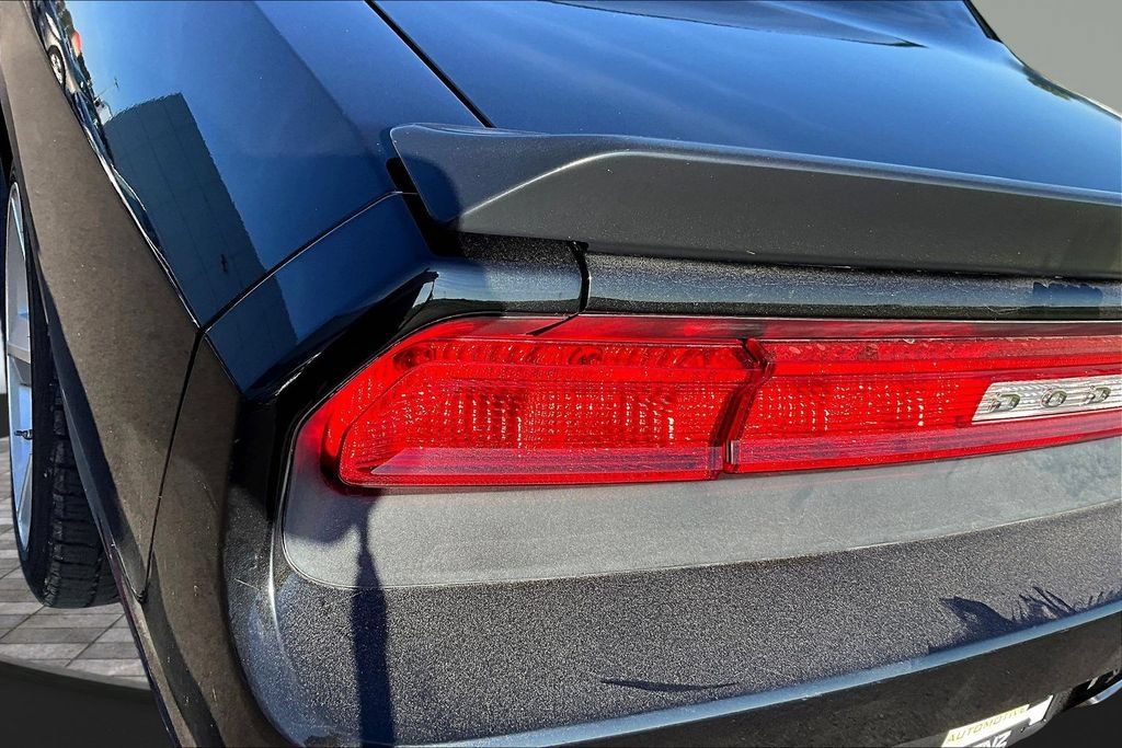 Used 2009 Dodge Challenger SRT8 RWD image 16