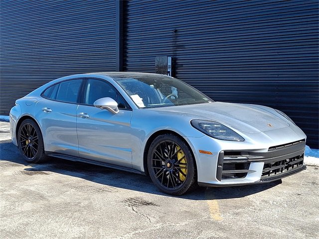 New 2026 Porsche Panamera GTS image 9