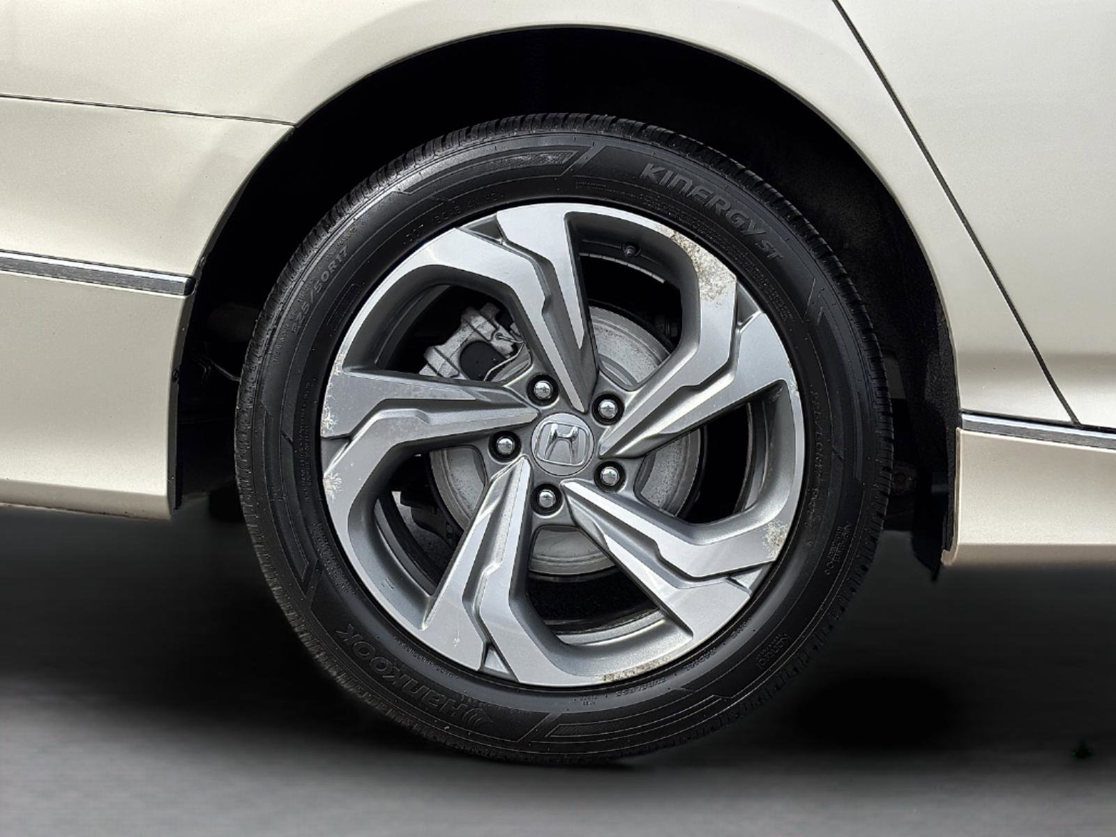 Certified 2019 Honda Accord EX-L image 9